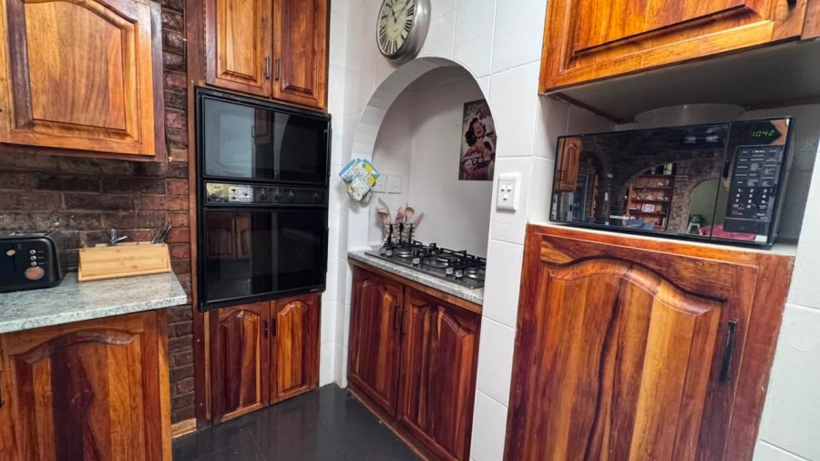 5 Bedroom Property for Sale in Royldene Northern Cape